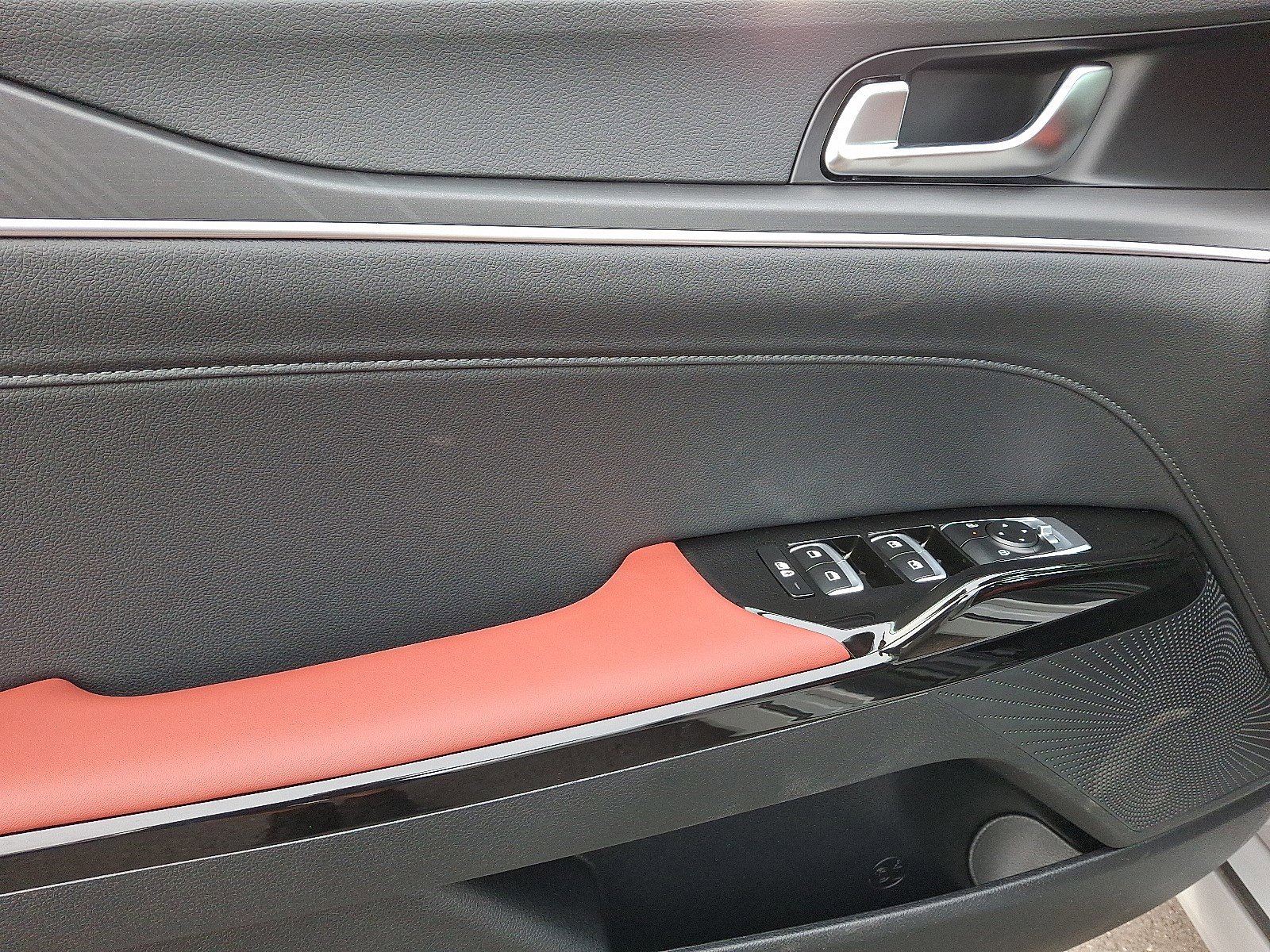 2026 Kia K5 GT-Line photo 5