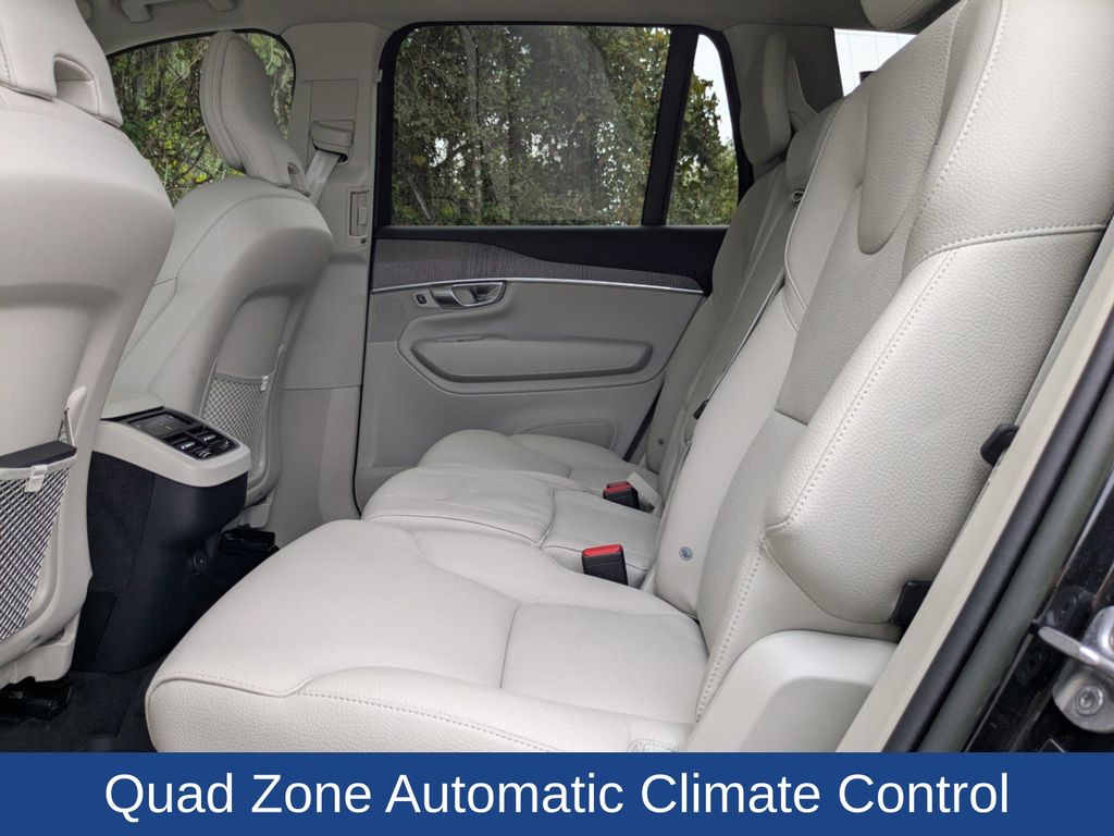 2023 Volvo XC90 Plus photo 11