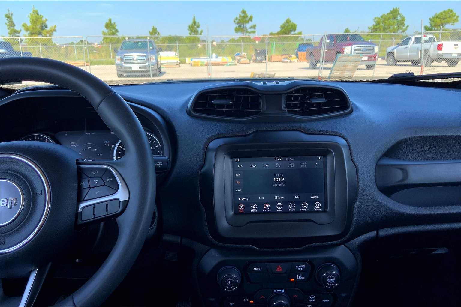 2021 Jeep Renegade Latitude photo 6