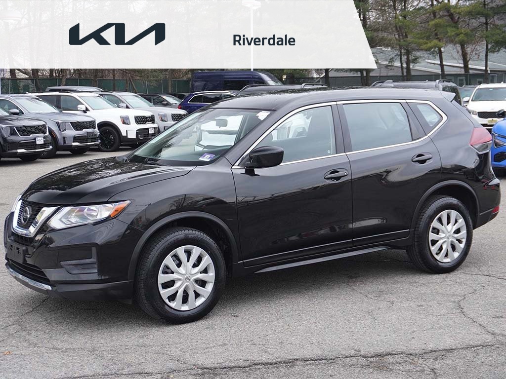 2019 Nissan Rogue S's photo