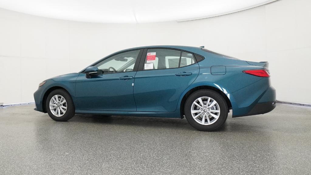 2026 Toyota Camry LE photo 12