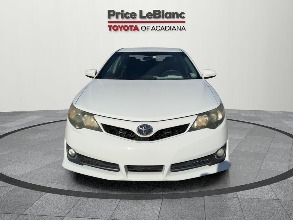 2014 Toyota Camry L photo 2