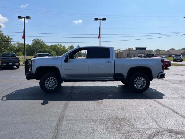 2023 Chevrolet Silverado 2500HD High Country photo 2
