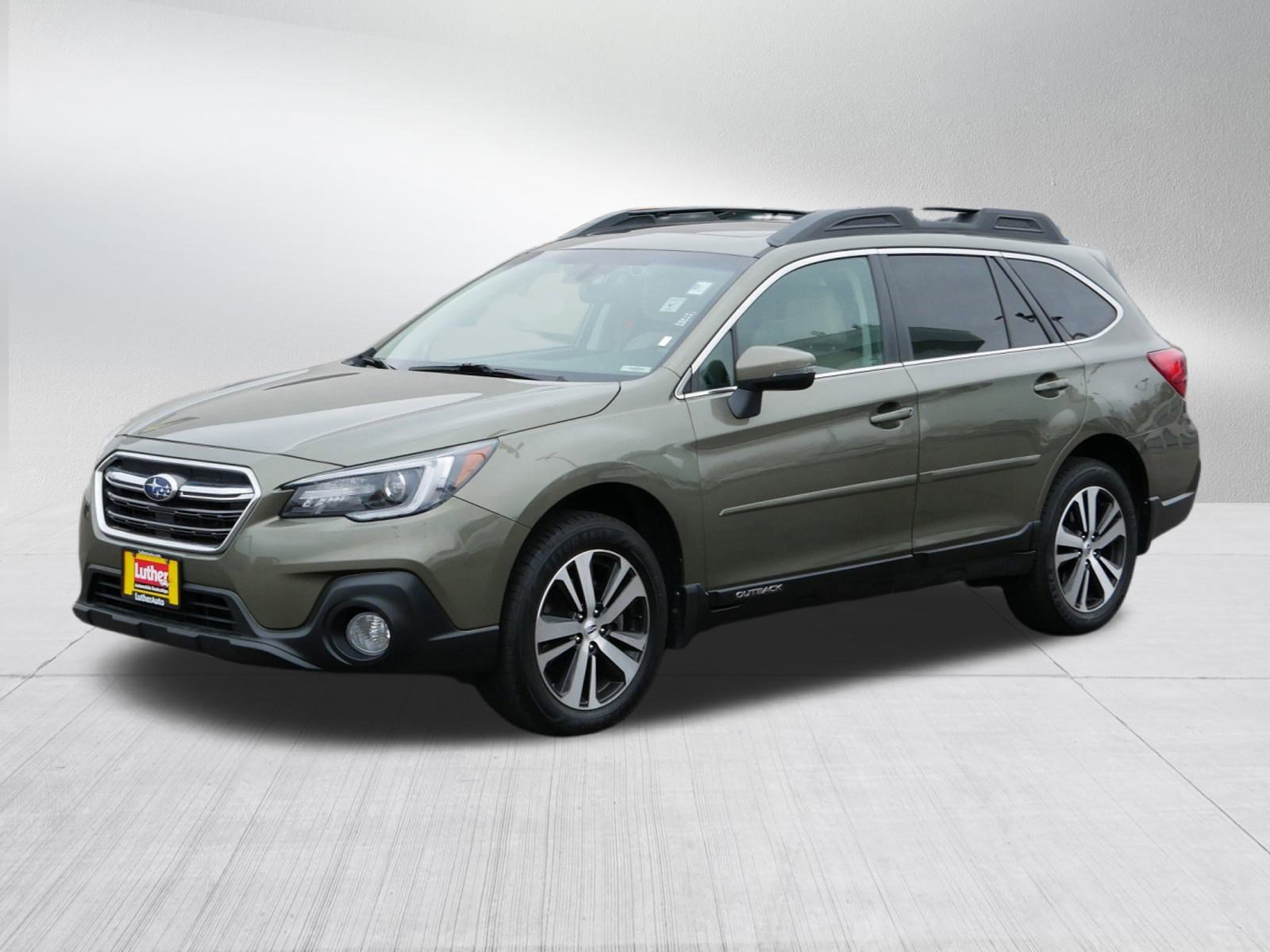 2018 Subaru Outback Limited photo 3