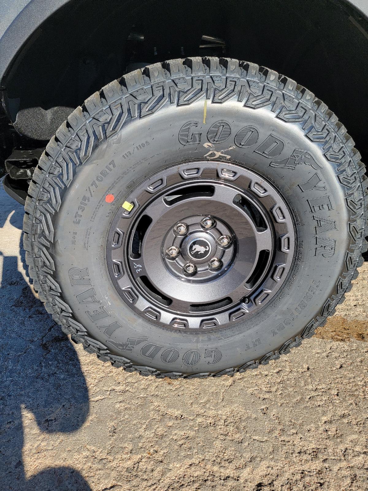 2024 Ford Bronco Outer Banks photo 4