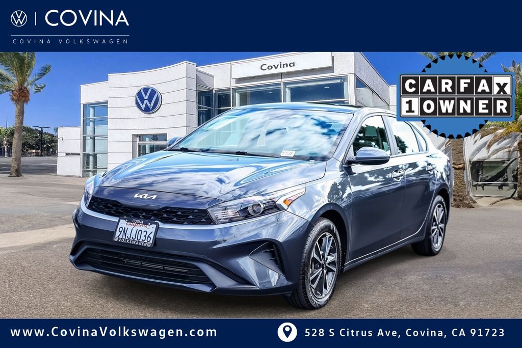 2024 Kia Forte LXS photo 3