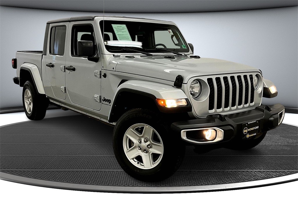 2023 Jeep Gladiator Sport S's photo