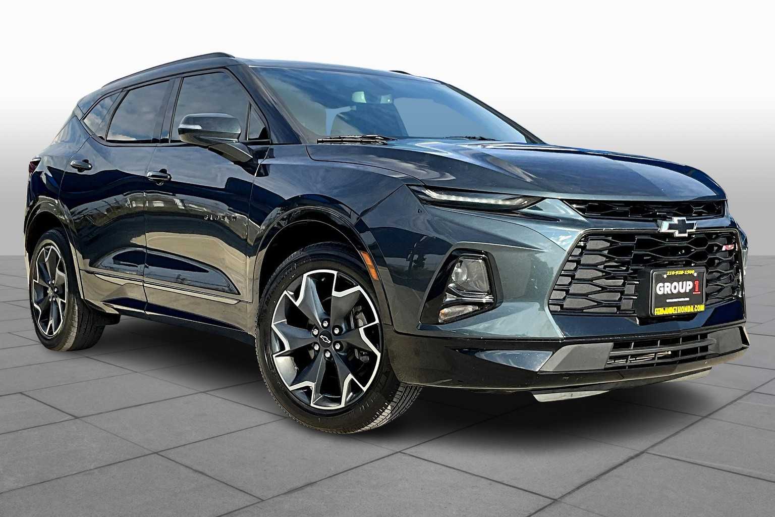2019 Chevrolet Blazer RS photo 2