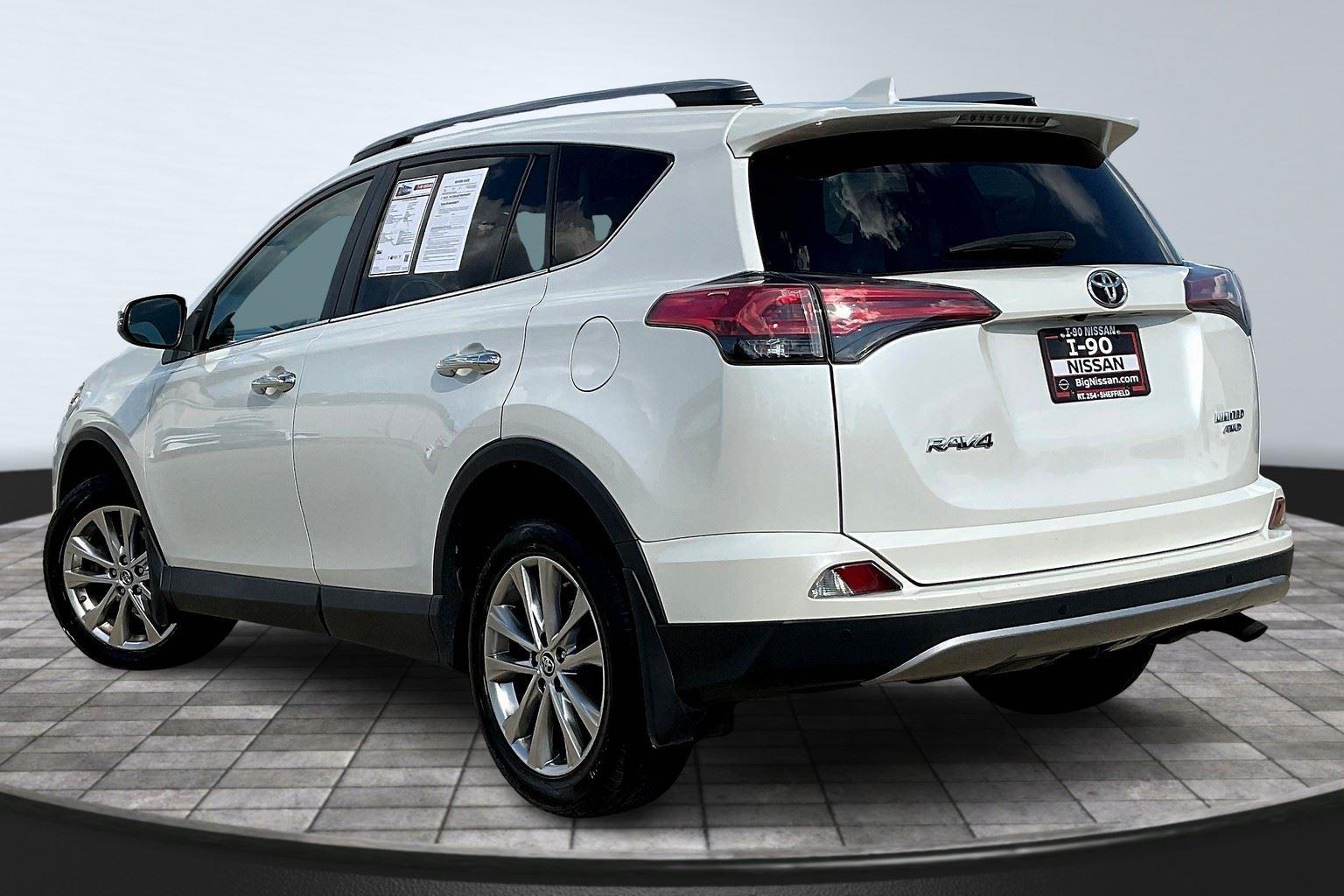 2017 Toyota RAV4 Limited photo 13