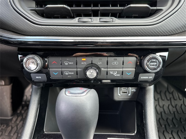2025 Jeep Compass Latitude photo 25