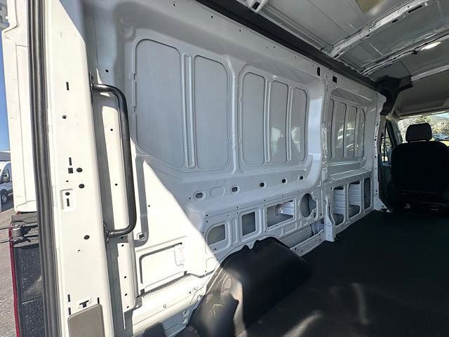 2025 Ford Transit Cargo Van photo 9