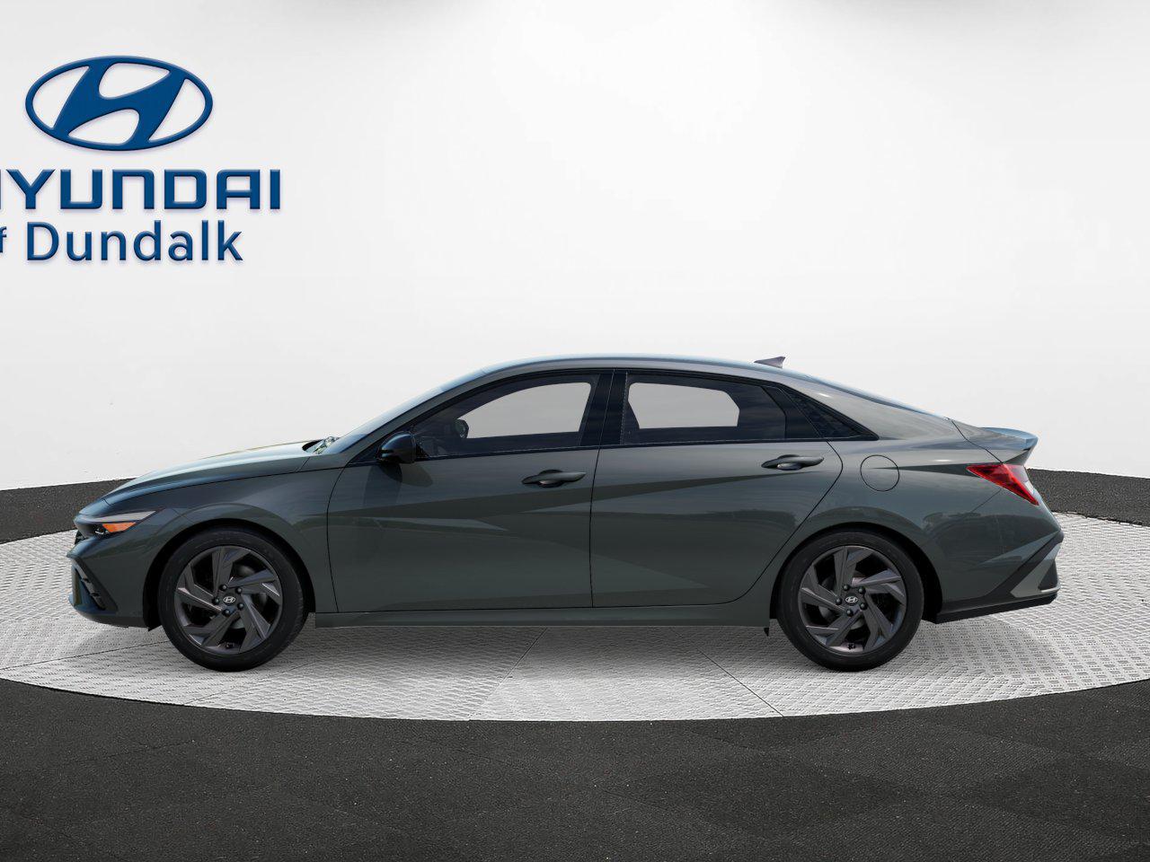 2026 Hyundai Elantra SEL Sport photo 3