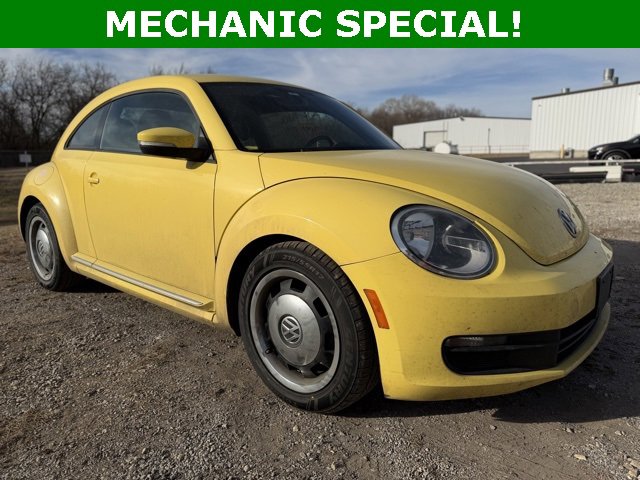 2012 Volkswagen Beetle Base's photo