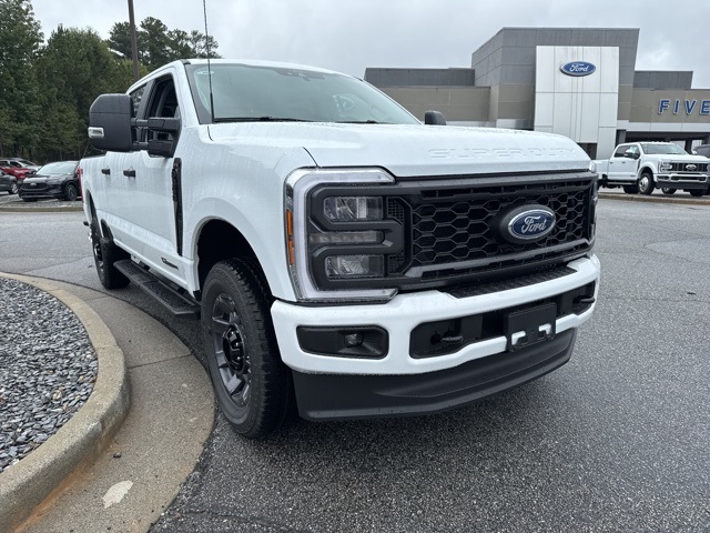 2026 Ford F-350 XL photo 3
