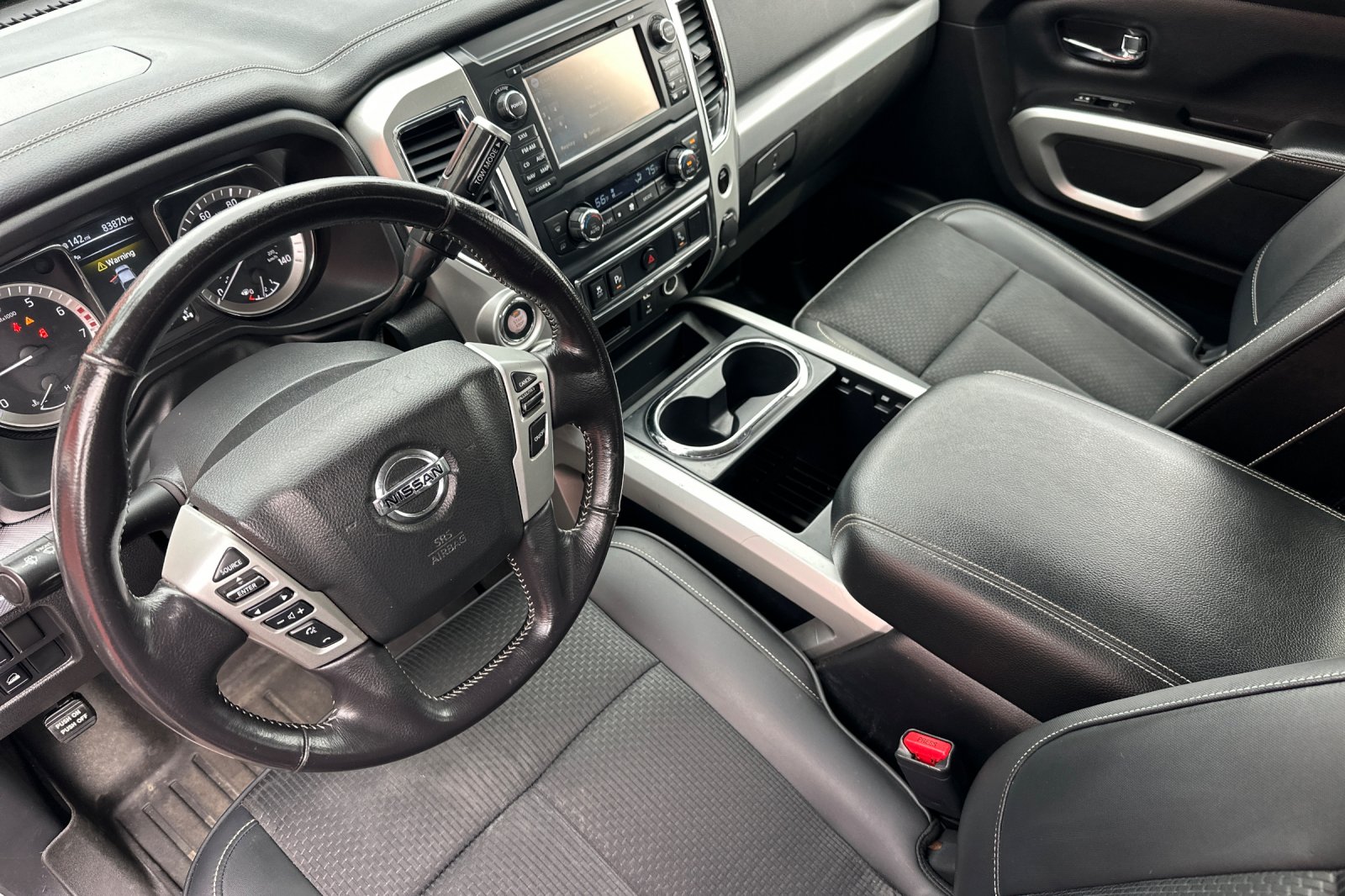 2018 Nissan Titan PRO-4X photo 6