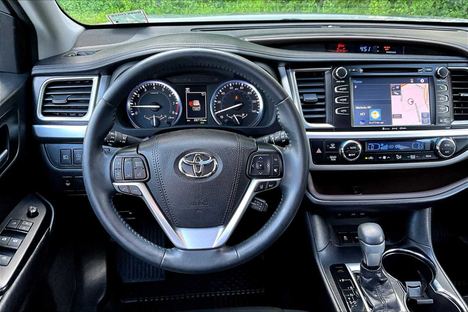 2019 Toyota Highlander XLE photo 5