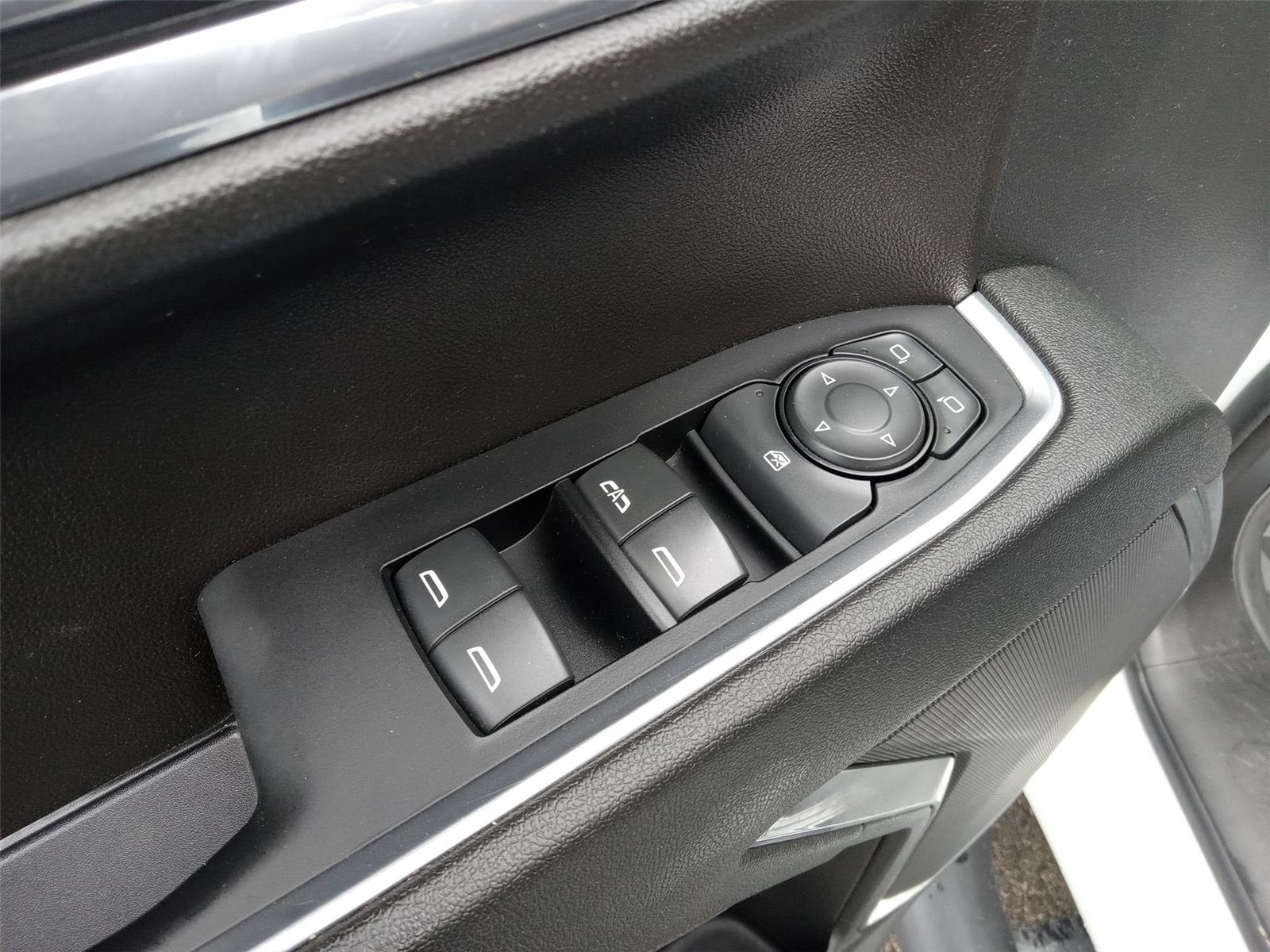 2024 Chevrolet Silverado 1500 RST photo 13