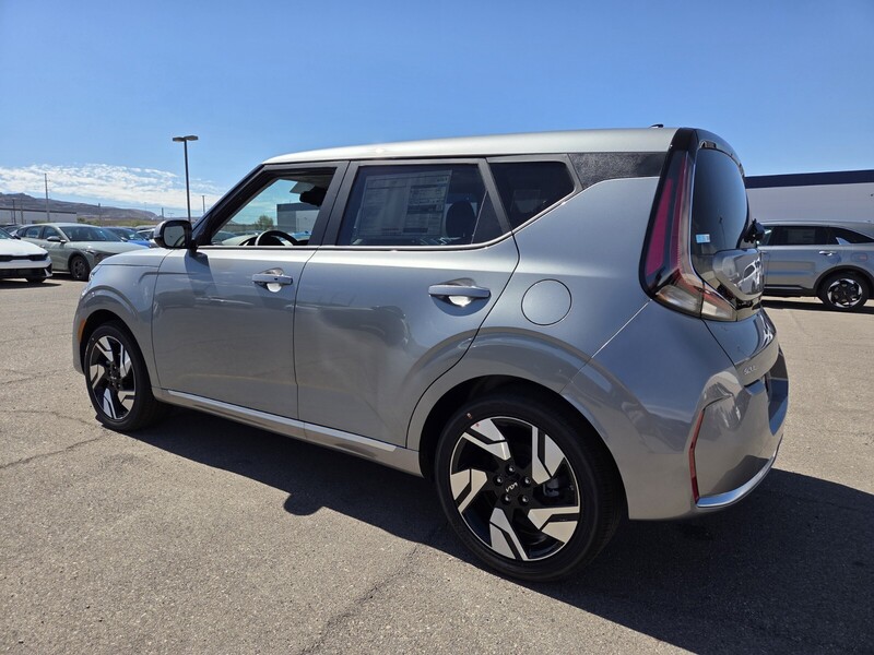 2025 Kia Soul GT-Line photo 4