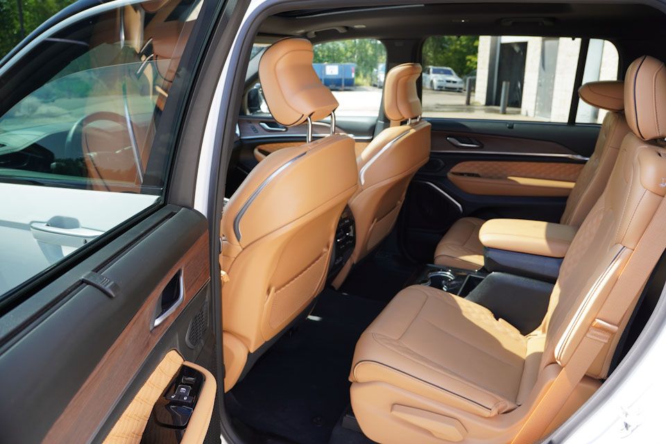 2024 Jeep Grand Cherokee L Summit photo 16