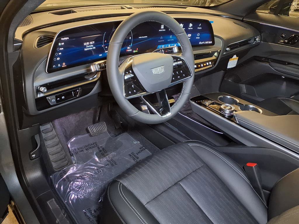 2025 Cadillac Lyriq Luxury photo 15