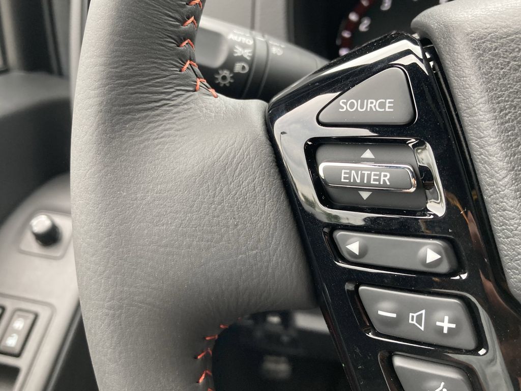 2025 Nissan Frontier Crew Cab PRO-4X photo 19
