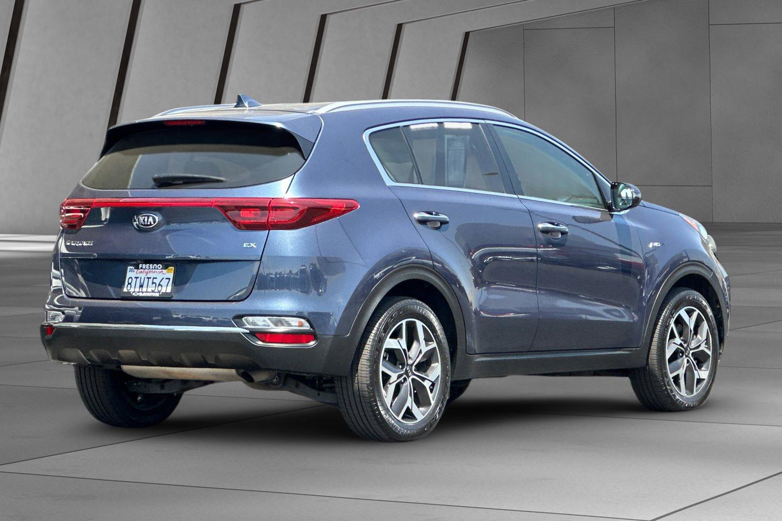 2021 Kia Sportage EX photo 3