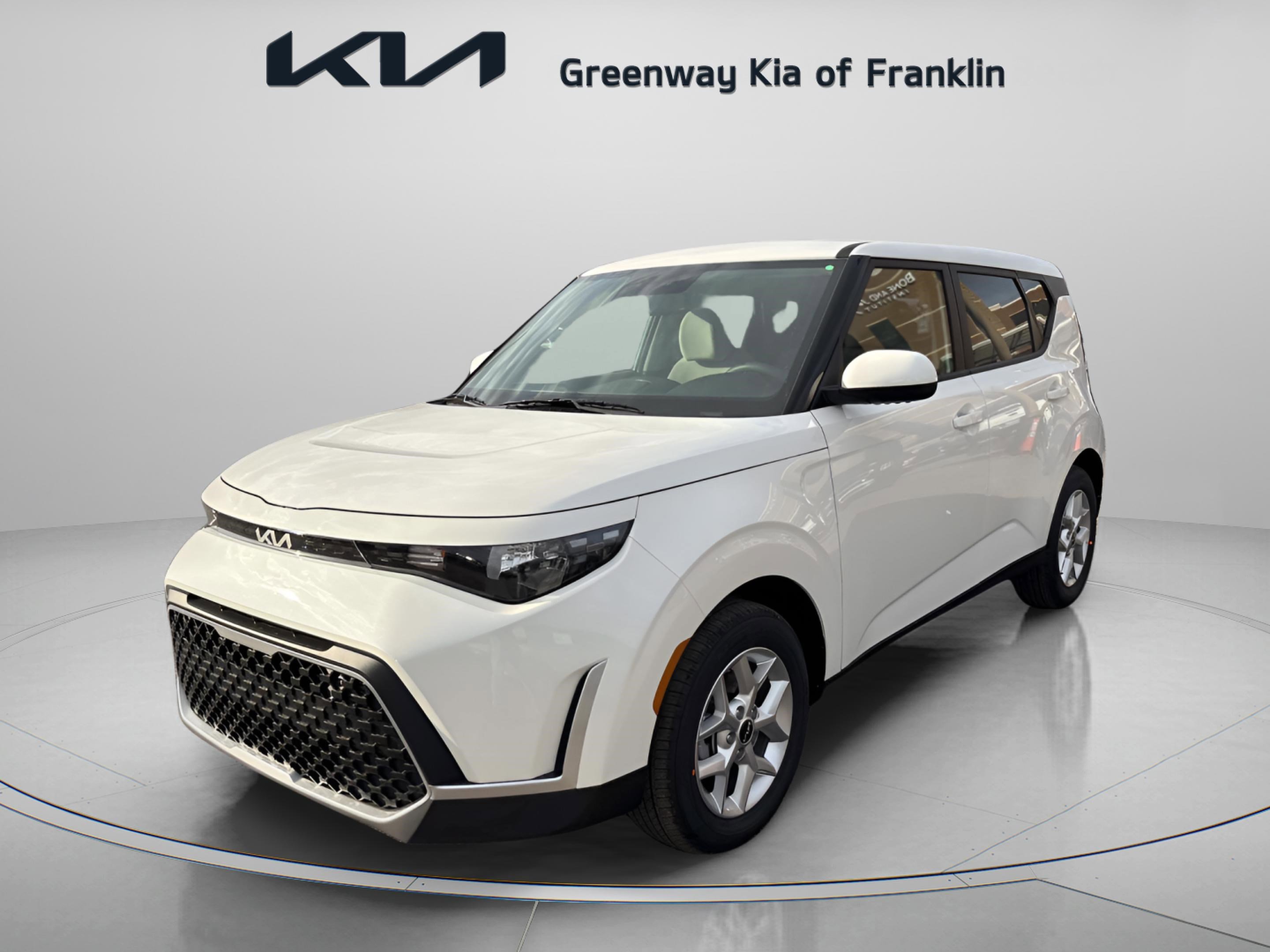 2025 Kia Soul LX photo 2