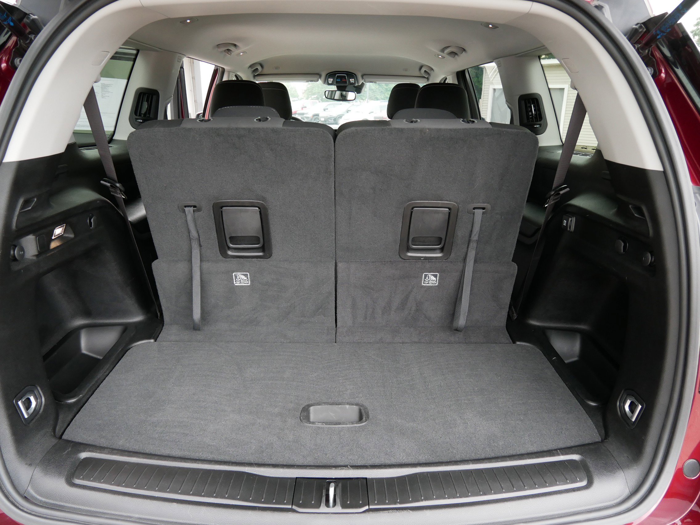 2023 Jeep Grand Cherokee Laredo photo 13