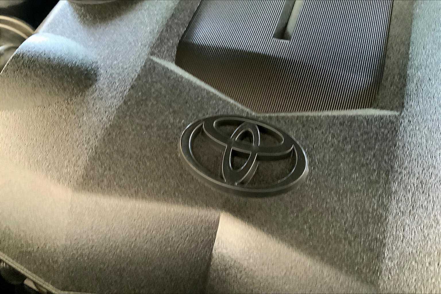 2018 Toyota 4Runner SR5 Premium photo 26