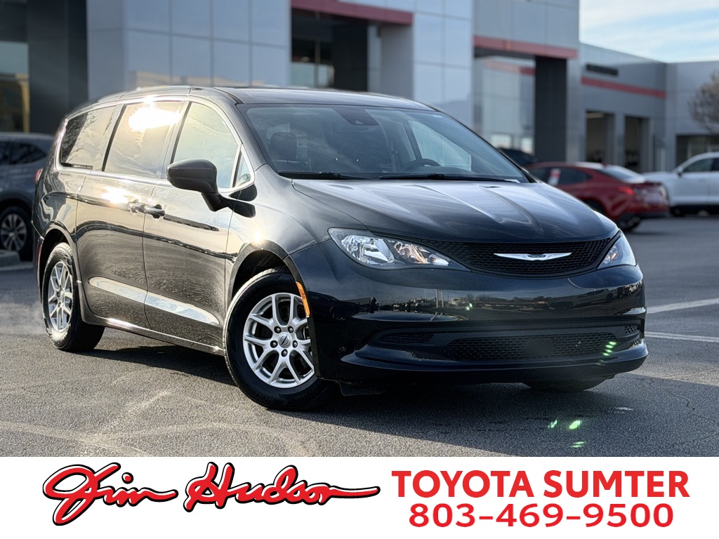 2023 Chrysler Voyager Pre-Owned 2023 Chrysler Voyager LX's photo