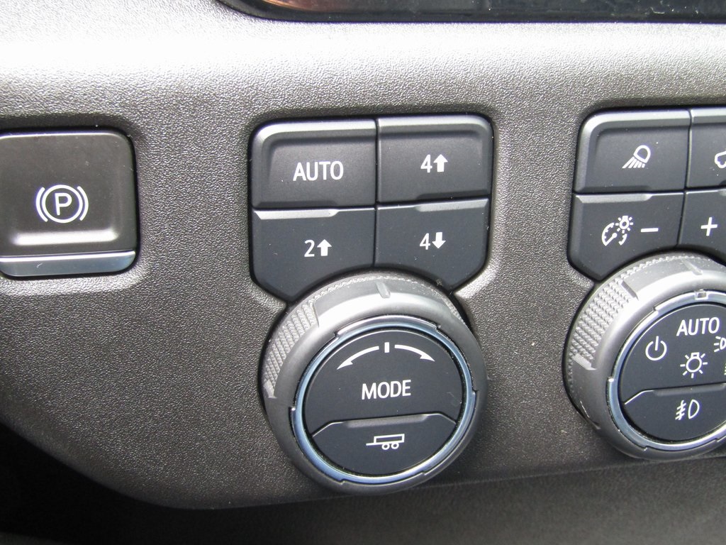 2023 Chevrolet Silverado 1500 LTZ photo 19