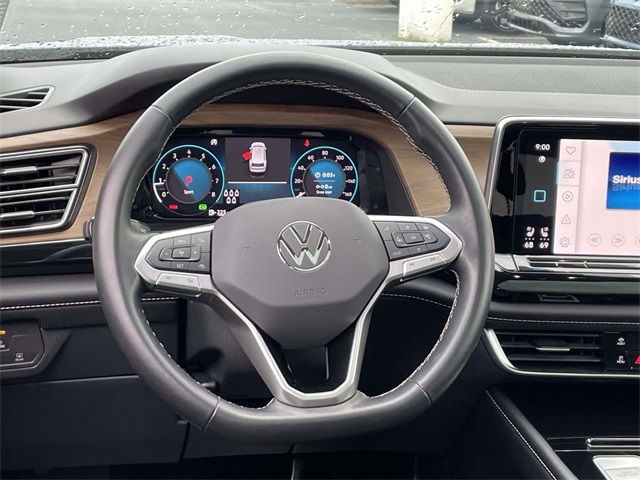 2024 Volkswagen Atlas SE Technology photo 17