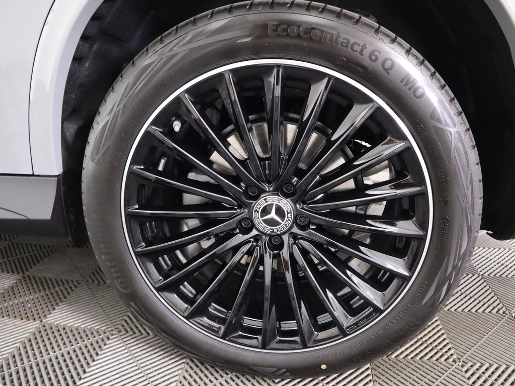 2026 Mercedes Benz GLC 300 photo 29