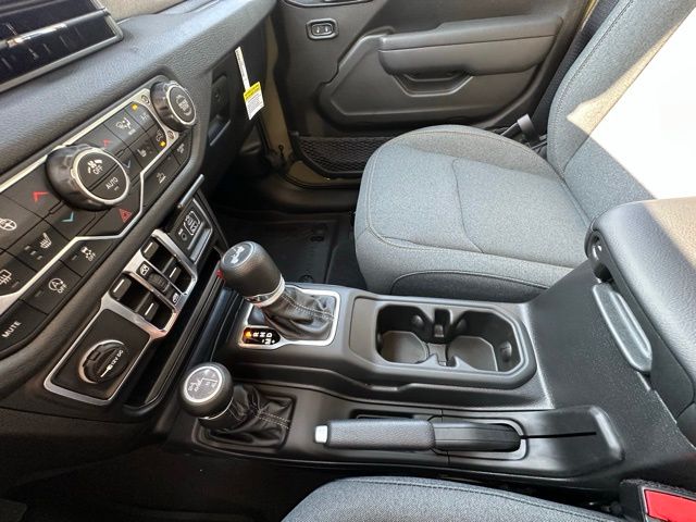 2025 Jeep Wrangler Sport S photo 24