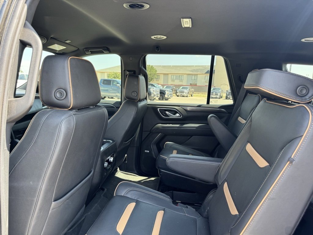 2023 Gmc Yukon AT4 photo 2
