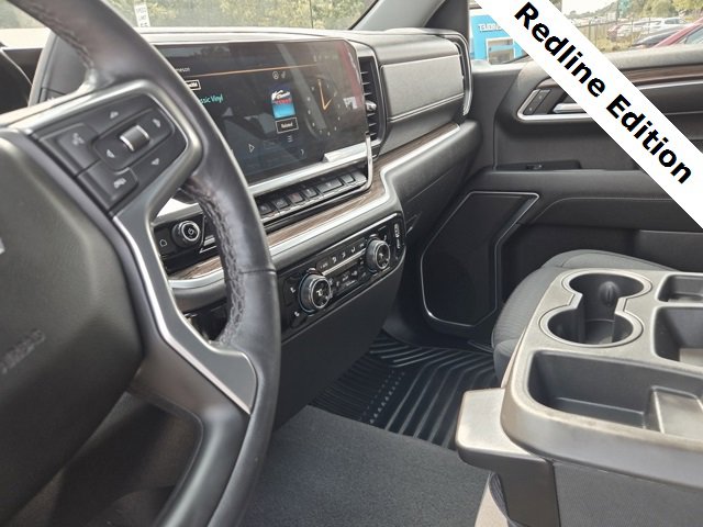 2022 Chevrolet Silverado RST photo 18
