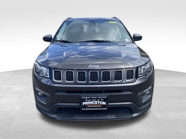 2020 Jeep Compass Latitude photo 2