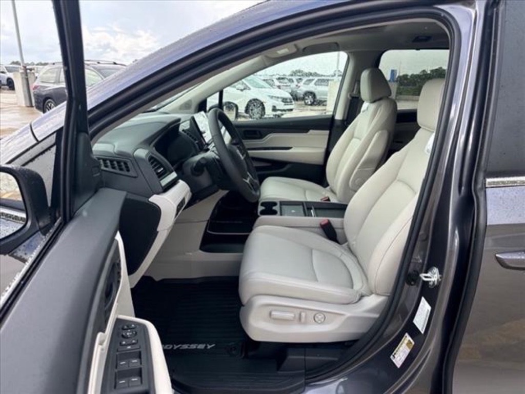 2026 Honda Odyssey EX-L photo 17