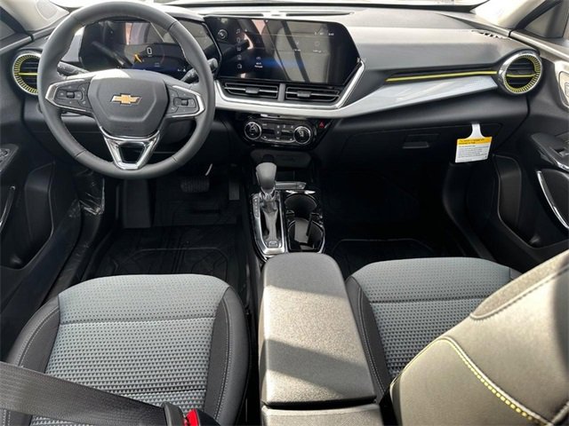 2026 Chevrolet Trax LT photo 4