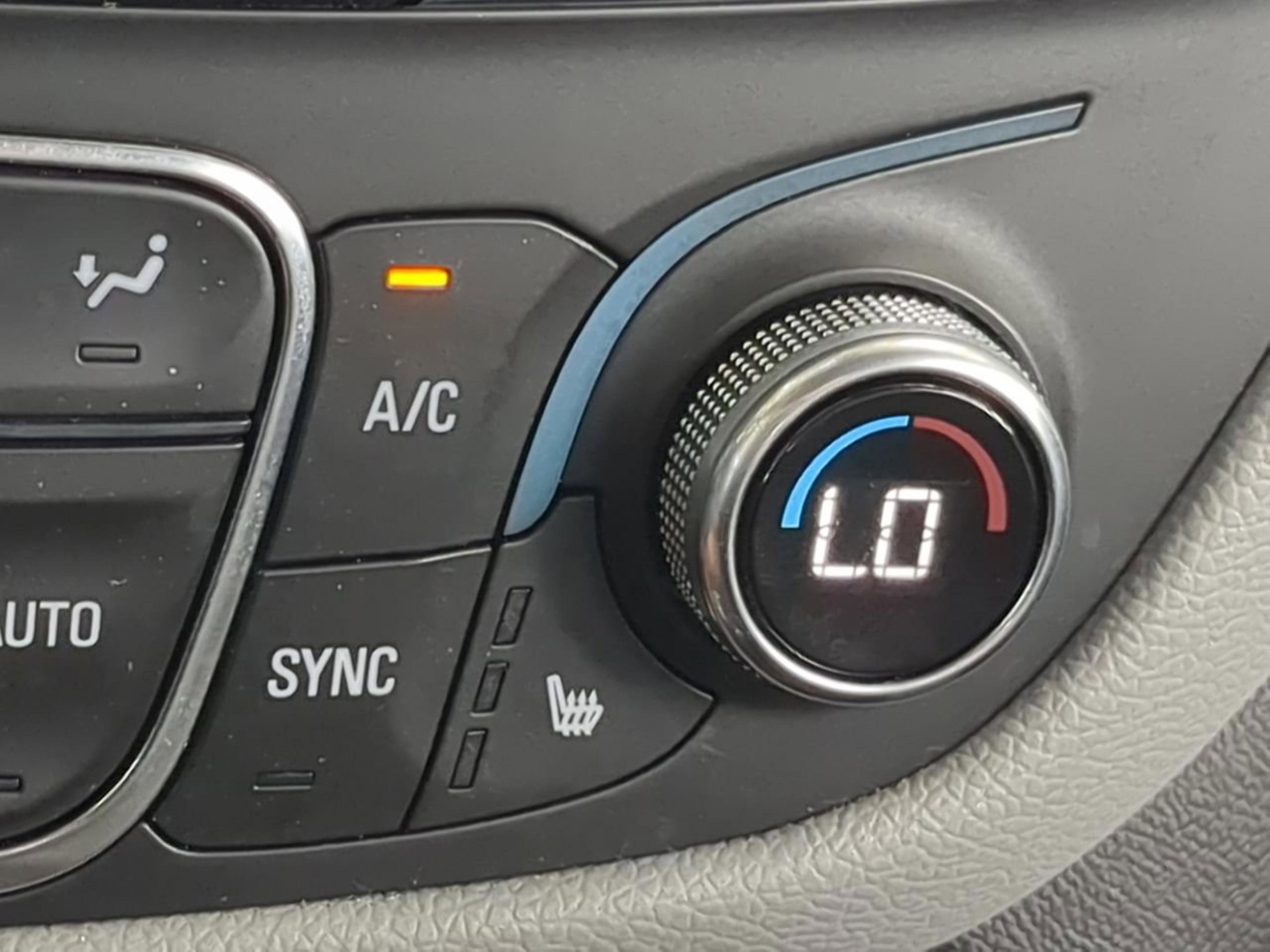2024 Chevrolet Equinox LT photo 18