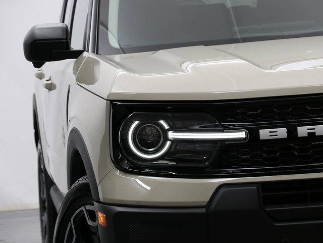 2025 Ford Bronco Sport Outer Banks photo 2