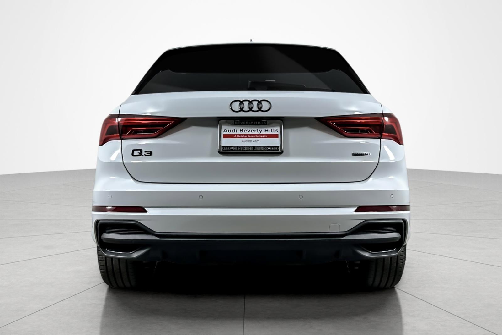 2025 Audi Q3 S line Premium 45 TFSI photo 4