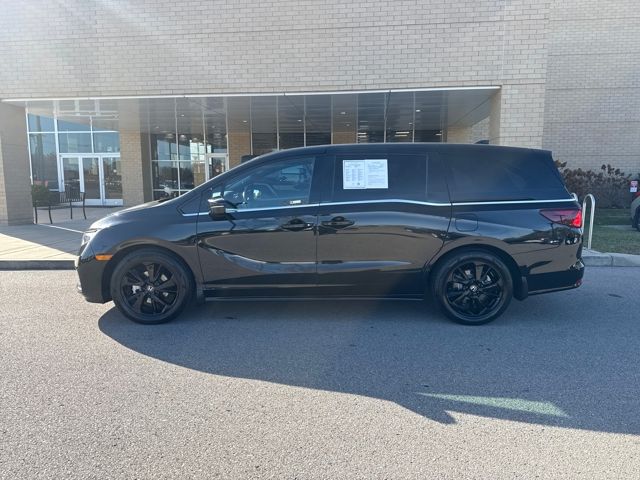 2023 Honda Odyssey SPORT's photo