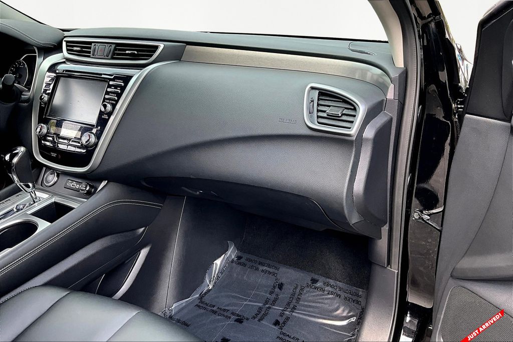 2024 Nissan Murano SV photo 18