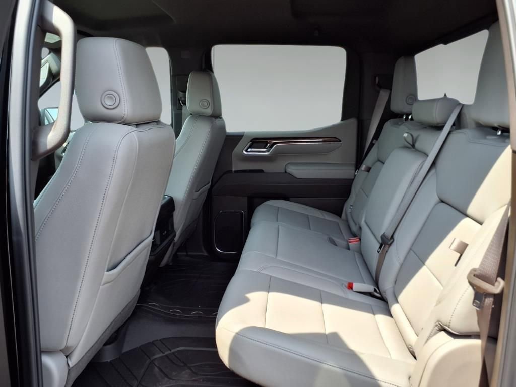 2025 Chevrolet Silverado 1500 LT photo 10