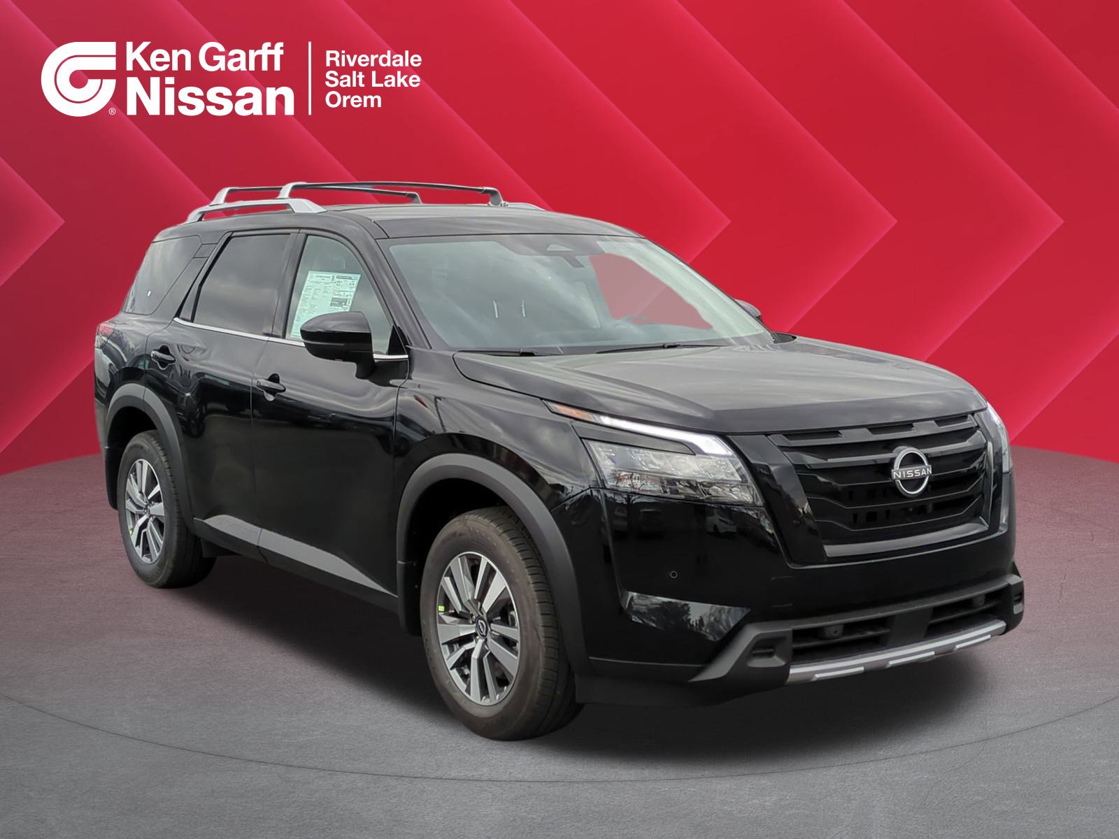 2025 Nissan Pathfinder SL's photo