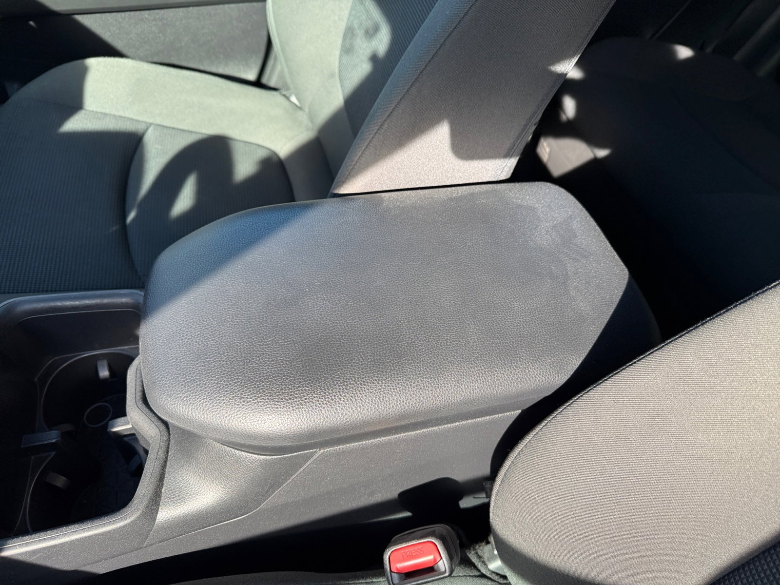 2023 Toyota RAV4 Hybrid LE photo 13