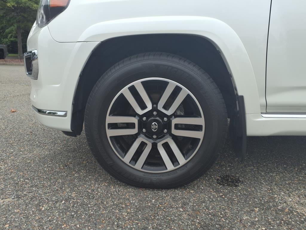 2022 Toyota 4Runner Limited photo 2