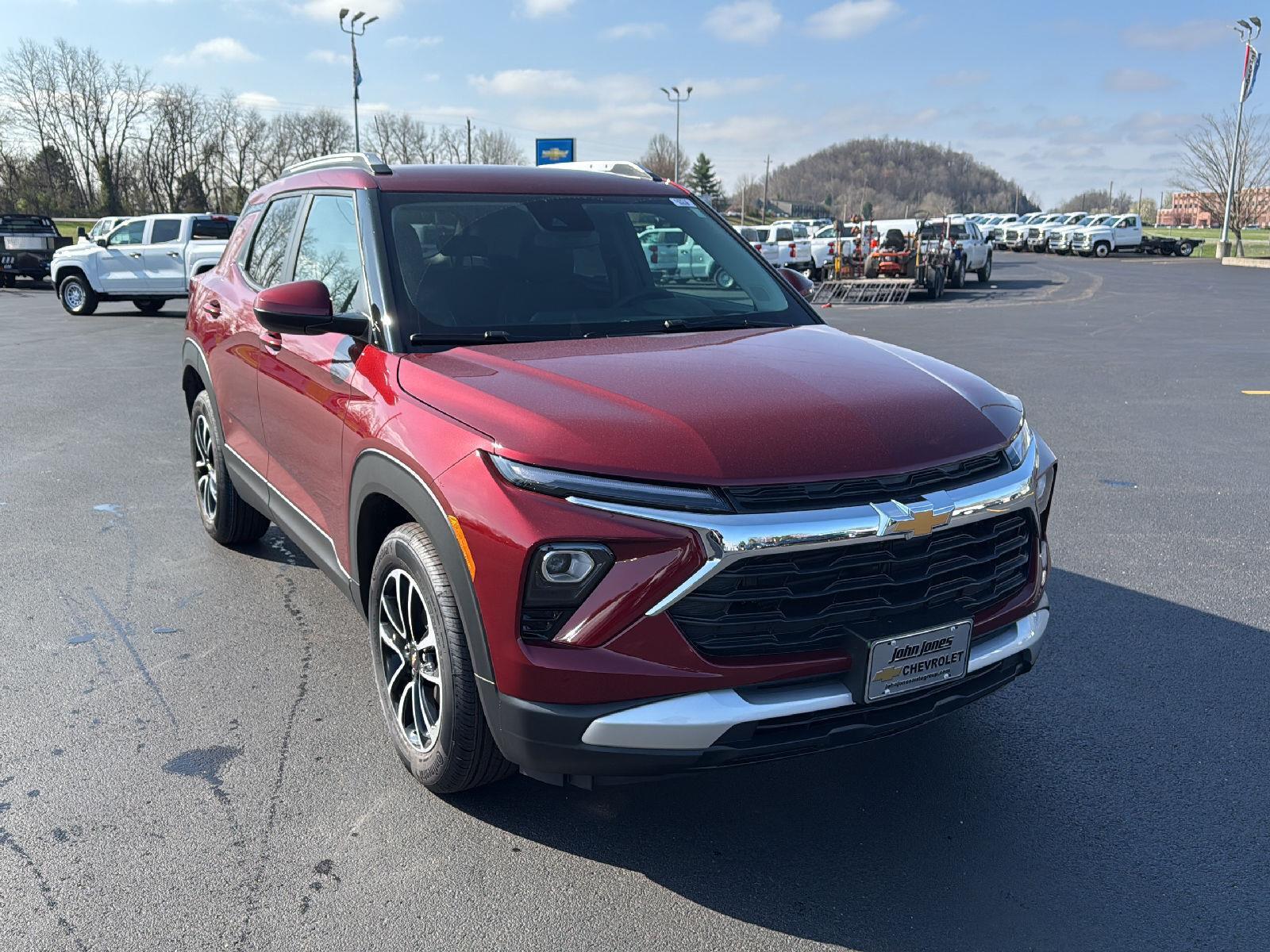 2025 Chevrolet Trailblazer LT photo 2