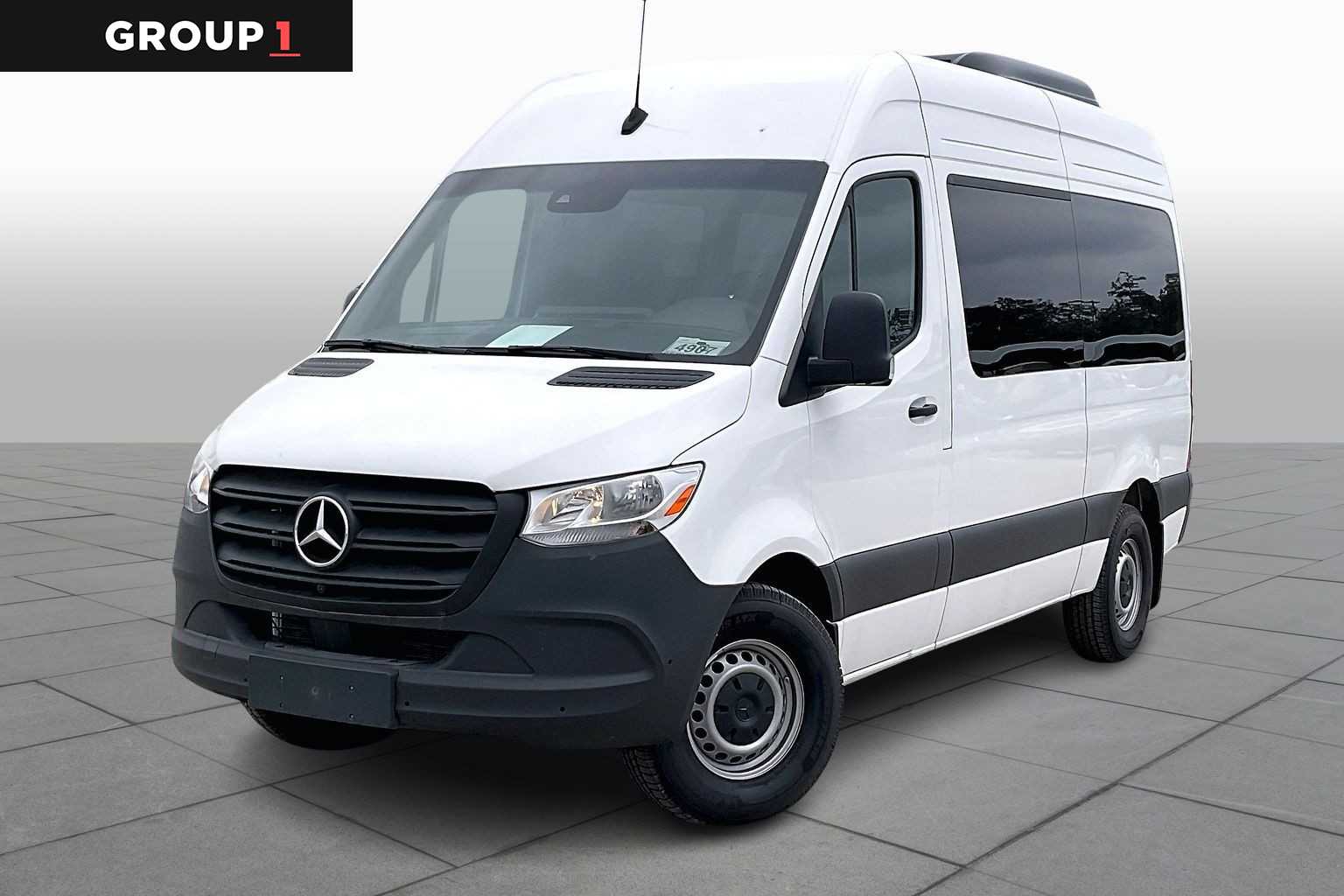2024 Mercedes-Benz Sprinter Passenger Van Base's photo